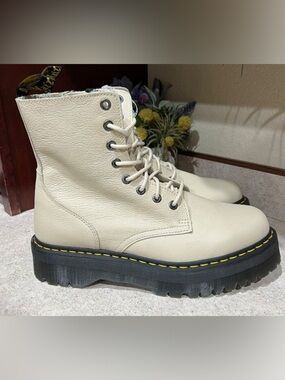 Dr. Martens Mens Size 14 Beige Platform Combat Boots With Side Zipper & Yellow S